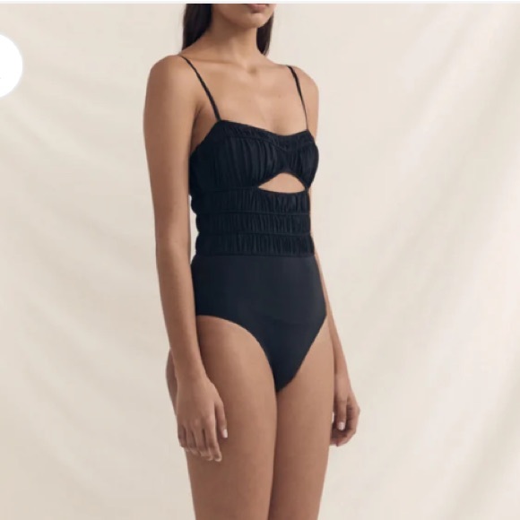 Peony one piece - Picture 3 of 4